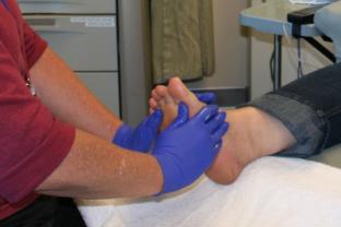 Foot massage in the infusion center