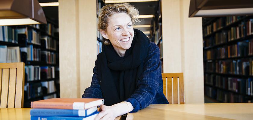 Student in library